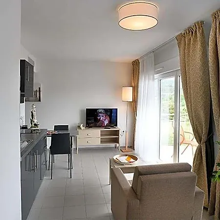 Domitys Le Jardin Des Palmiers Hotel